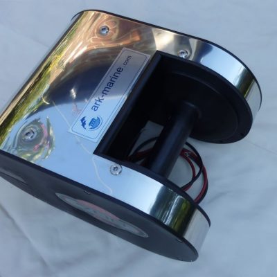 The lifting and launching are powered by this electric waterproofed rope windlass which can be located in various positions on deck or even in a locker.
