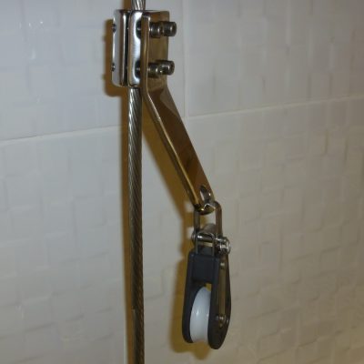 The Backstay Clamp with tang, for mounting pulley blocks or shackles